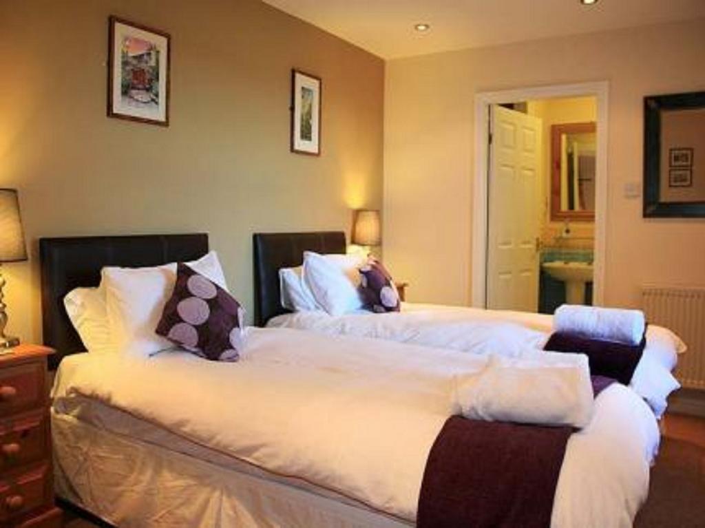 The Crossroads Inn Halifax Room photo